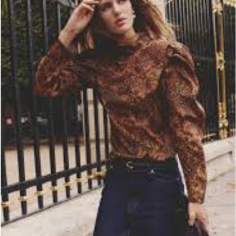 H&M PUFF-SLEEVED BLOUSE PAISLEY